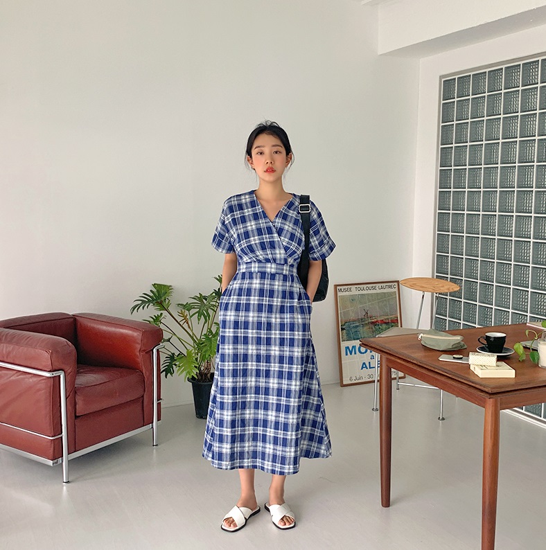 Nắng nóng kinh hoàng, nàng công sở muốn diện váy cho mát thì hãy ưu tiên 5 kiểu thanh lịch và xinh tươi hết ý sau-16