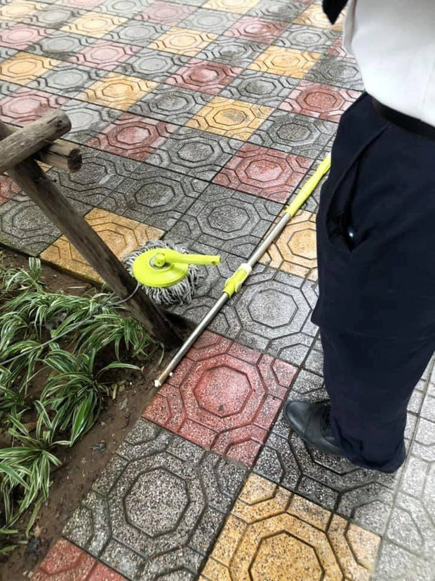 Hà Nội: Chổi lau nhà rơi từ tầng 5 chung cư cao cấp khiến bé trai vỡ đầu phải nhập viện-3