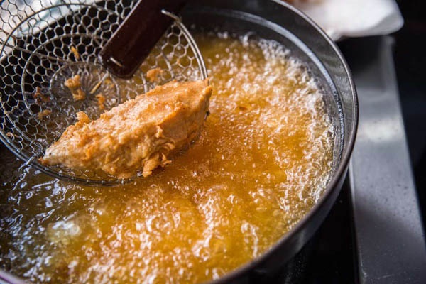 3 kiểu nấu ăn có thể tạo ra chất độc gây ung thư: Tiếc rằng nhiều người vẫn vô tư làm-4