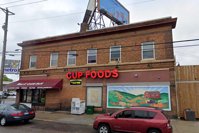 Chủ cửa hàng nơi báo án khiến George Floyd bị ghì đầu đến chết hối hận nói: Tôi ước gì nhân viên của mình đã không gọi cảnh sát-3