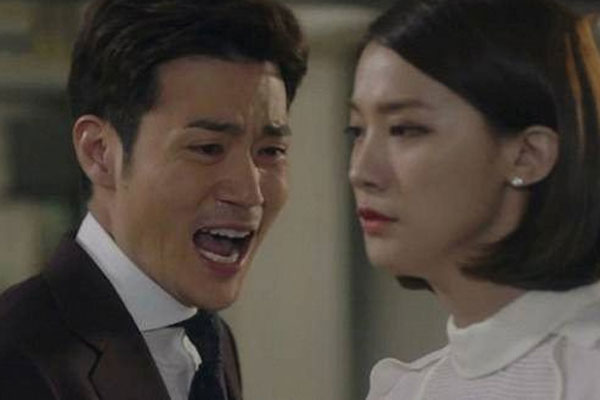 Hai năm chuẩn bị cho kế hoạch rời bỏ chồng, nhưng tôi vừa đưa đơn ly hôn thì chồng liền quỳ xuống và đưa ra một điều kiện đầy cám dỗ-2