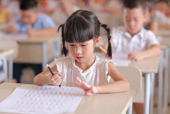 Muốn con làm toán nhoay nhoáy như thần đồng, bố mẹ chỉ cần chăm chỉ chơi với con trò này mỗi ngày