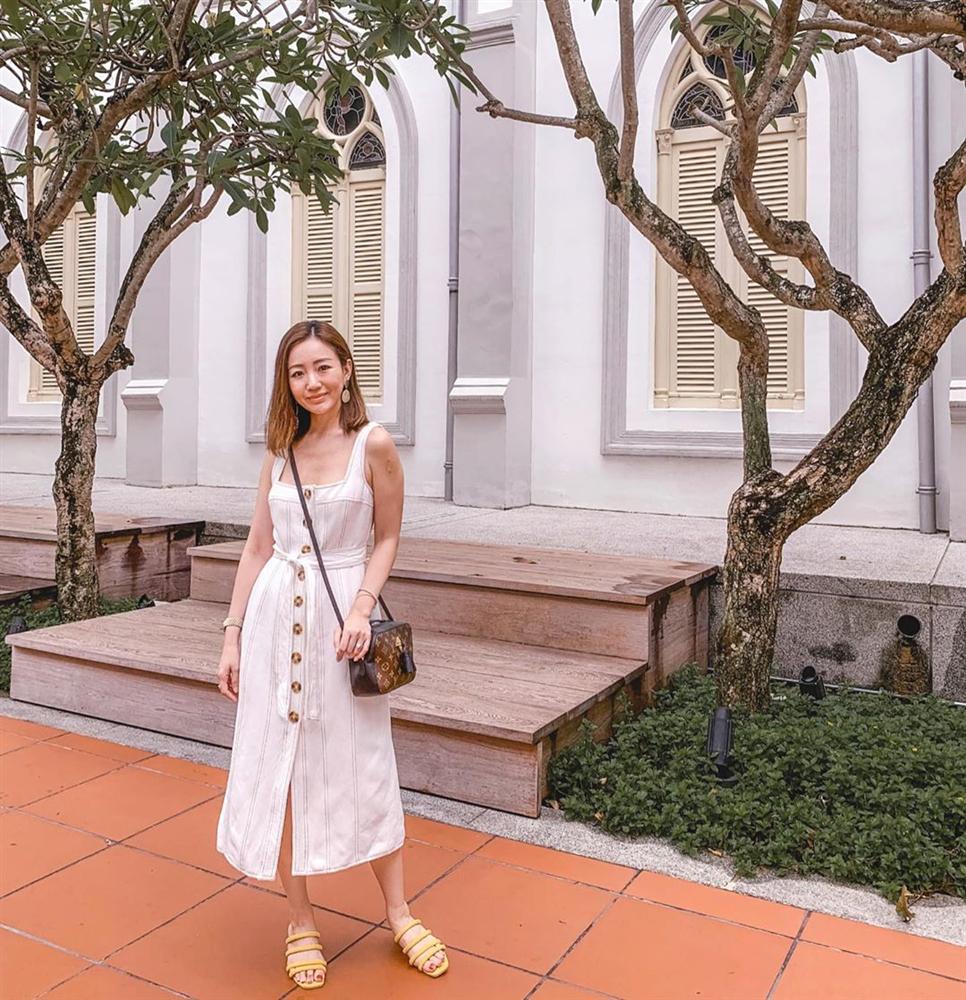 Nàng CEO chia sẻ 2 công thức giúp chị em ngoài 30 tỏa sáng mọi góc nhìn: Đồ basic không thể thiếu, những lúc cần hở phải thật tinh tế-13