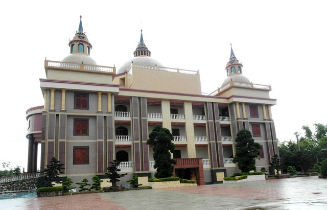 So kè lâu đài đẳng cấp từ Bắc tới Nam, đại gia nào bạo chi nhất?-13