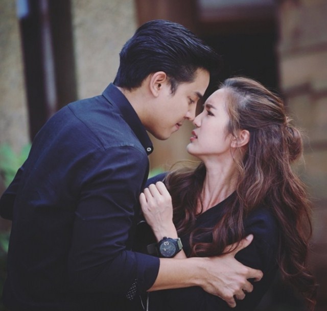 Về nhà bất ngờ gặp vợ tới chơi dù đang ly thân, anh chồng lập tức rút đơn ly hôn khi chứng kiến hành động của cô-2