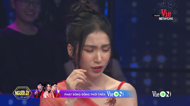 Hòa Minzy liên tục quên lời và giai điệu bài hát mới buộc phải làm điều này-2