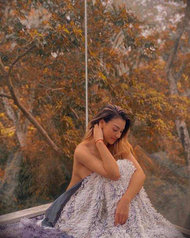 Hồng Quế gây sốc khi diện bikini nhỏ xíu, lộ cả phần nhạy cảm và hình xăm kín-2