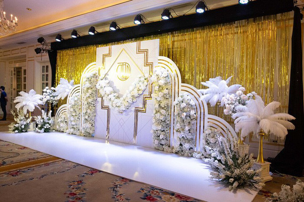 Công Phượng chơi lớn khi chọn khách sạn 5 sao từng đón David Beckham để tổ chức tiệc đính hôn, danh tính ông mối mát tay được tiết lộ-2