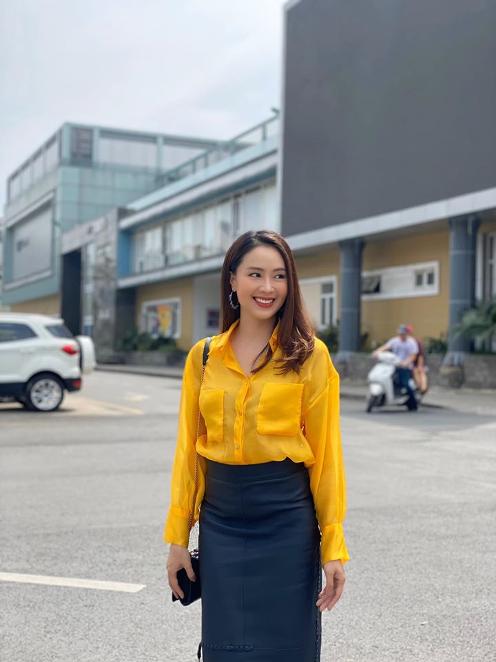 Hồng Diễm lên phim thì ăn vận nhạt nhòa nhưng ngoài đời lại có cả kho bí kíp ăn diện vừa đẹp vừa mát cho nàng công sở-10