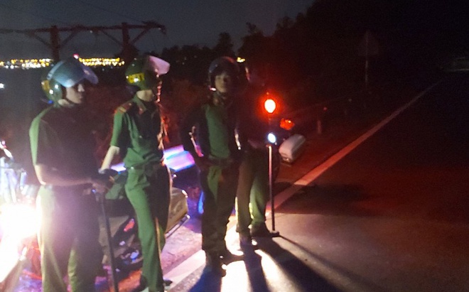 Hơn 100 cán bộ đang vây bắt kẻ sát nhân 2 lần trốn trại giam quân đội-2