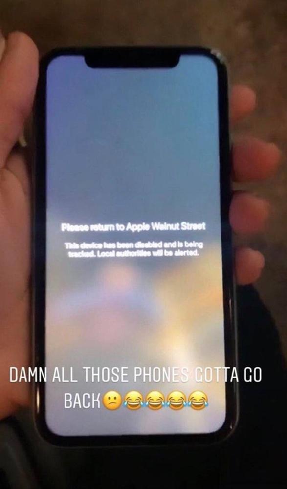 Apple Store quây kín ván gỗ bên ngoài để tránh bị người biểu tình hôi của-6