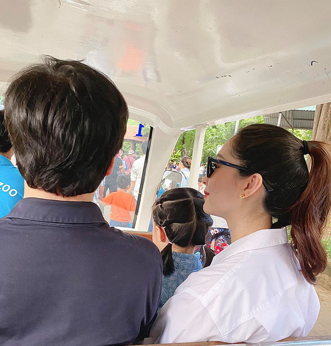 Mẹ vừa sinh em bé, con gái đầu Đặng Thu Thảo đã ra dáng chị cả trong nhà thế này đây-3