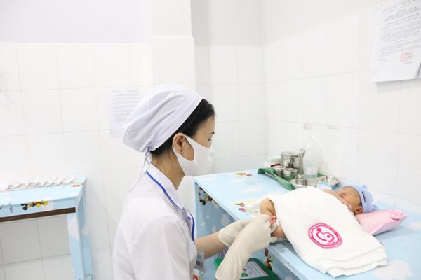 Bác sĩ Cần Thơ kịp thời phát hiện 1 trẻ sơ sinh mắc phải căn bệnh nếu chẩn đoán chậm trẻ sẽ vĩnh viễn bị thiểu năng trí tuệ-2