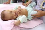 Mẹ muốn khóc khi con gái mới sinh trông như củ khoai môn, 3 tháng sau bé có pha thay đổi ngoại hình khiến ai cũng ngỡ ngàng-6