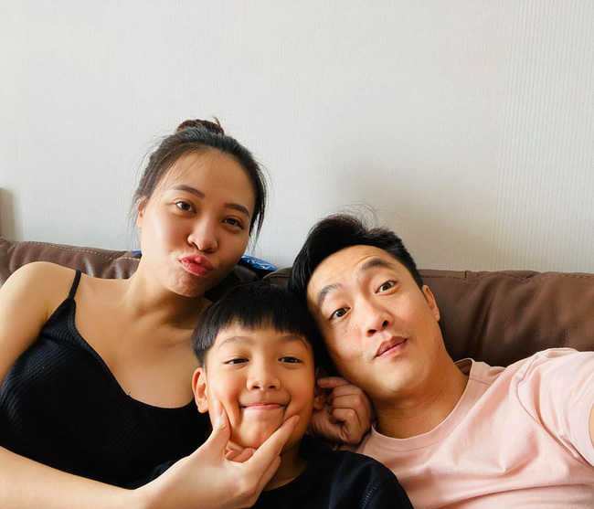 Cường Đô la khoe chân dài bất ngờ, hóa ra là nhờ công chăm chút của bà xã Đàm Thu Trang-3