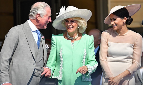 Hết bị Nữ hoàng Anh phớt lờ, Meghan Markle lại bị bố chồng trách khéo trên truyền thông-5