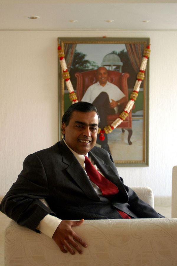 Cuộc chiến tranh giành gia tài của hai anh em tỷ phú Ấn Độ: Huynh đệ tương tàn sau khi cha qua đời, mỗi người một số phận trái ngược nhau-5