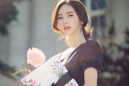 Vợ cũ đột nhiên xuất hiện rạng rỡ và để lại bao nước mắt cho gã chồng tồi vì dòng tin nhắn: 