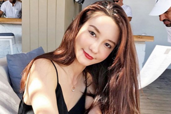 Sau hơn 1 tháng bị tố ngoại tình với chủ tịch Taobao, hotgirl mạng hàng đầu Trung Quốc vẫn thản nhiên khoe doanh thu ngất ngưởng của công ty riêng