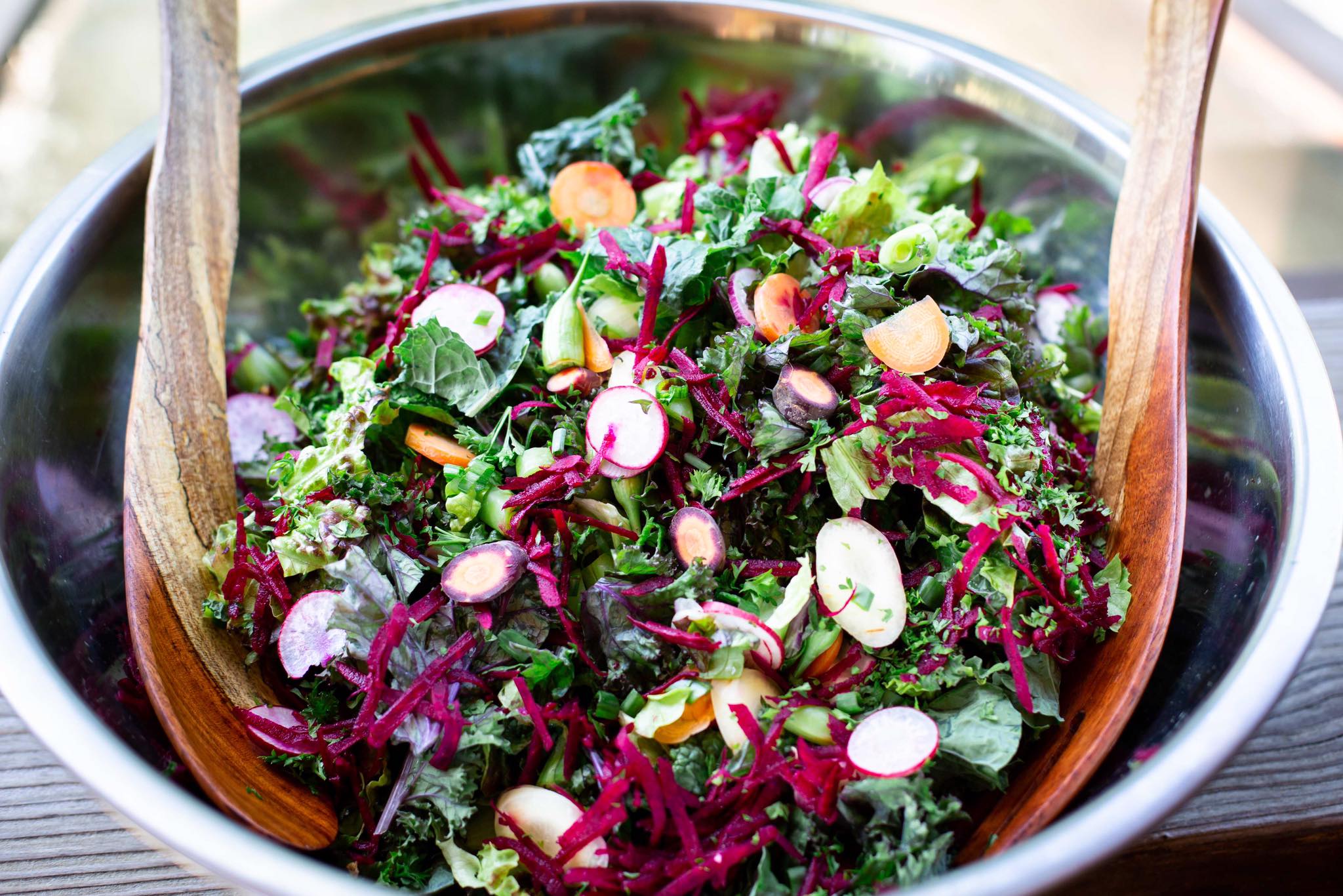 Cô gái xinh đẹp luôn tràn ngập năng lượng hạnh phúc khi trồng cả khu vườn toàn rau quả sạch-29