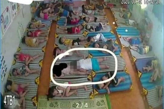 Vụ bé trai lớp mầm non có hành động nhạy cảm với bé gái trong giờ ngủ trưa: Phụ huynh 