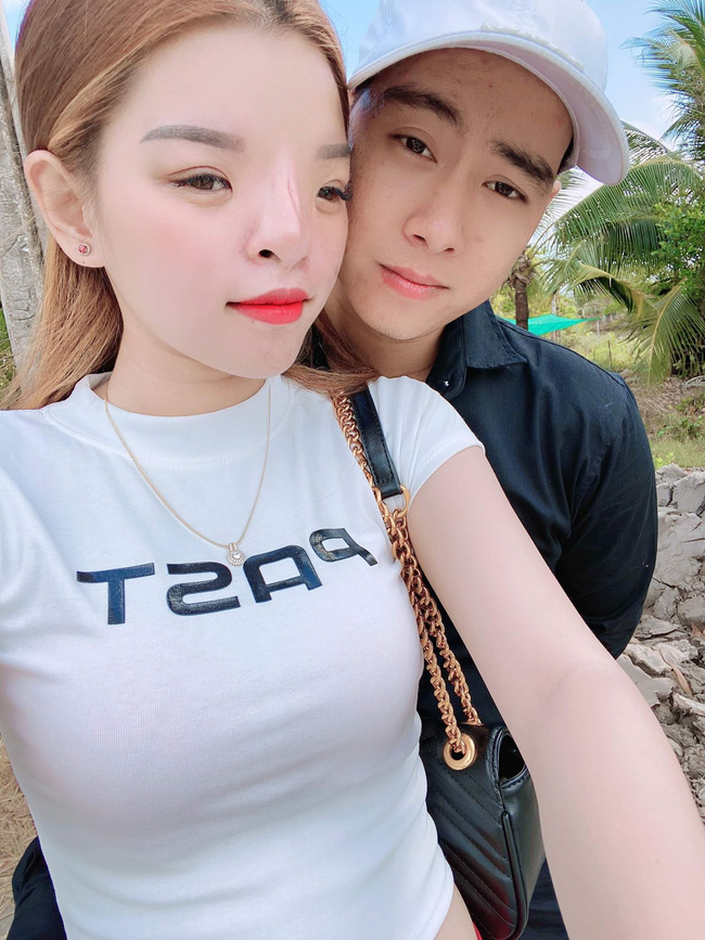 Chuyện tình của cô gái có khuôn mặt kì lạ nhưng vẫn được người yêu kém 4 tuổi yêu chiều hết mực và cái kết cực bất ngờ-2