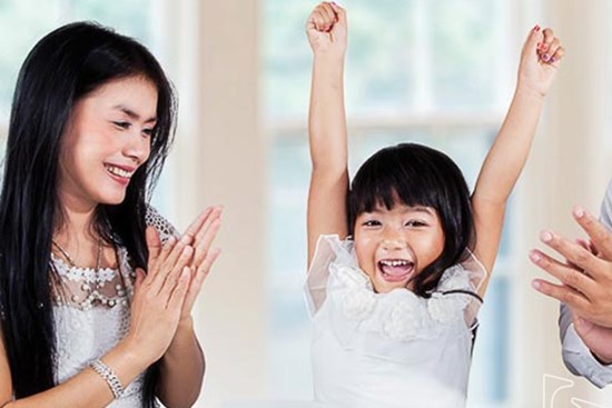 Nếu hàng ngày được nghe bố mẹ nói 5 câu này thì con chẳng mấy chốc mà thông minh hơn bạn bè cùng trang lứa