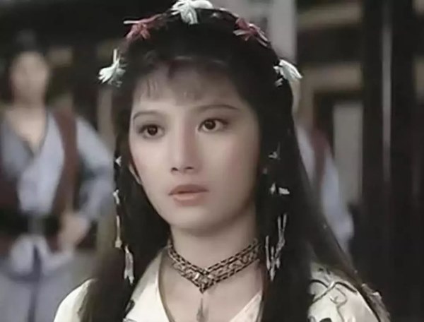 Mỹ nhân Ỷ Thiên Đồ Long Ký: Quá khứ đau đớn khi bị chính cha ruột cưỡng bức, mẹ ruột thờ ơ, trầm cảm nặng tới mức chọn cách tự tử để kết thúc cuộc sống-1