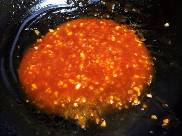 Rang, rim mãi cũng chán, đem tôm sốt cà chua kiểu này cơm nấu nhiều lại nhanh hết-3