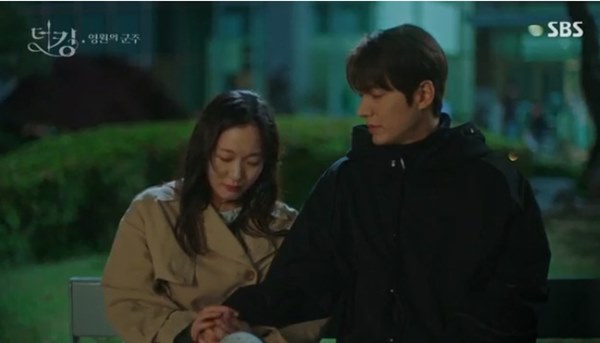 Quân vương bất diệt tập 15: Tan chảy” vì khoảnh khắc ngọt ngào của Lee Min Ho và Kim Go Eun sau khi trở về từ cõi chết-5