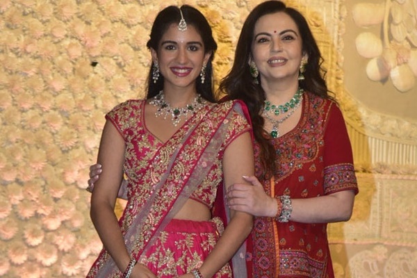 Chồng qua đời 2 năm vẫn ở chung với bố chồng, cô con dâu trẻ ra quyết định khó tin-2