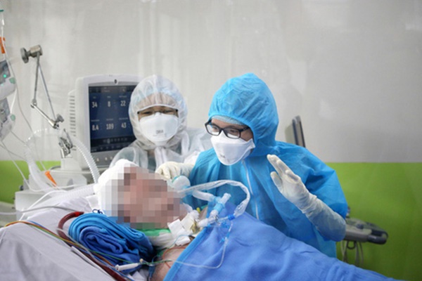 Phi công người Anh ăn được cháo, thêm 6 ca COVID-19 khỏi bệnh, VN chỉ còn 9 ca dương tính-2