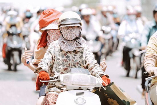 Hà Nội tuần này nóng mãi không thôi, nền nhiệt trên 39 độ, cảnh báo nguy cơ kiệt sức, đột quỵ