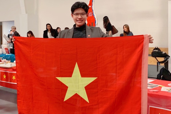 Cụ ông 80 tuổi học cấp 2, 91 tuổi nhận bằng đại học: Thà muộn còn hơn không!-4