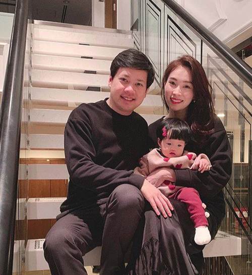 Cùng lấy chồng siêu giàu: Biệt thự nhà Đặng Thu Thảo vẫn thua cung điện” dát vàng của Lan khuê-1