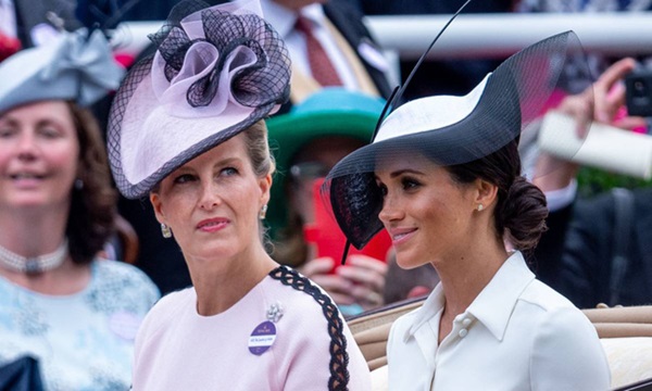 Vũ khí bí mật của Nữ hoàng Anh vô tình tố Meghan Markle nói dối và vô ơn với hoàng gia trong buổi phỏng vấn mới nhất-2