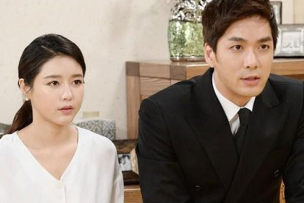 Biết trước về ra mắt nhà người yêu sẽ không suôn sẻ nhưng tôi không ngờ bố mẹ anh lại đặt một chiếc quan tài giữa sân để phản đối-2