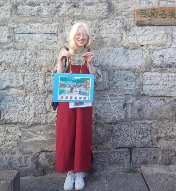 Nữ sinh bạch tạng gây bão với loạt ảnh xinh xuất thần như công chúa tuyết-10