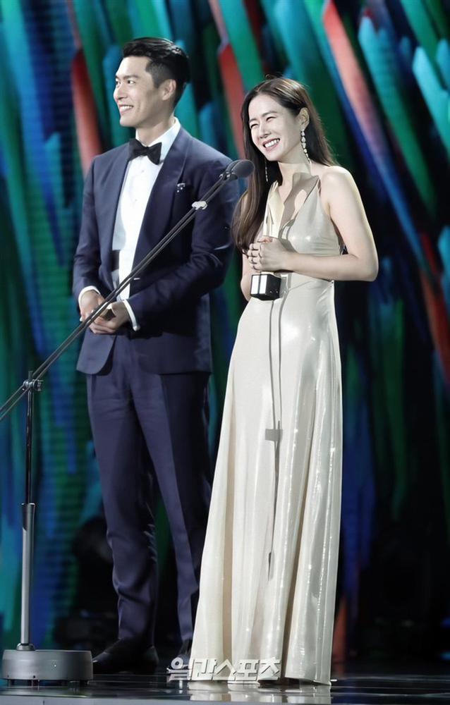 Giữa đêm Son Ye Jin khiến cả MXH dậy sóng vì bất ngờ sơ ý để lộ dấu hiệu thừa nhận hẹn hò Hyun Bin?-5