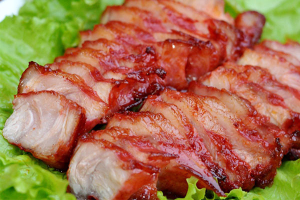 Chắc hẳn nhiều người không biết chiếc đai cài khuy trên vai áo có tác dụng gì?-4