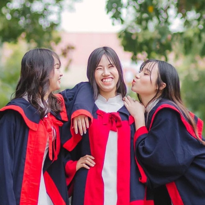 Bộ ảnh kỷ yếu dìm hàng xấu đồng đều nhưng thu về hơn 60.000 lượt like-12