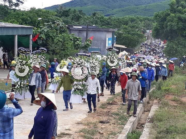 Hàng trăm người đau xót tiễn đưa nam sinh bị sát hại ở Nhật Bản-2