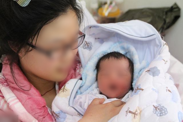 Vợ sinh con ở viện Quốc tế, chồng gào lên vì tiếc tiền nhưng không lường trước được sự cương quyết của cô vợ vốn hiền lành-1