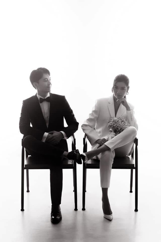 Giữa tin đồn mang thai, Á hậu Thúy Vân lại để lộ vòng 2 đã lớn thấy rõ bên chồng sắp cưới-5