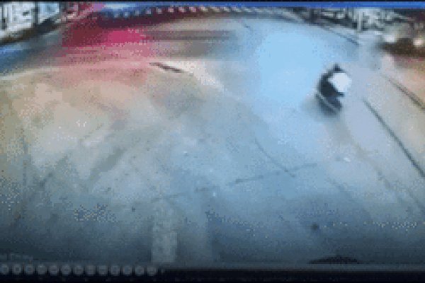 Xe máy phóng tốc độ 