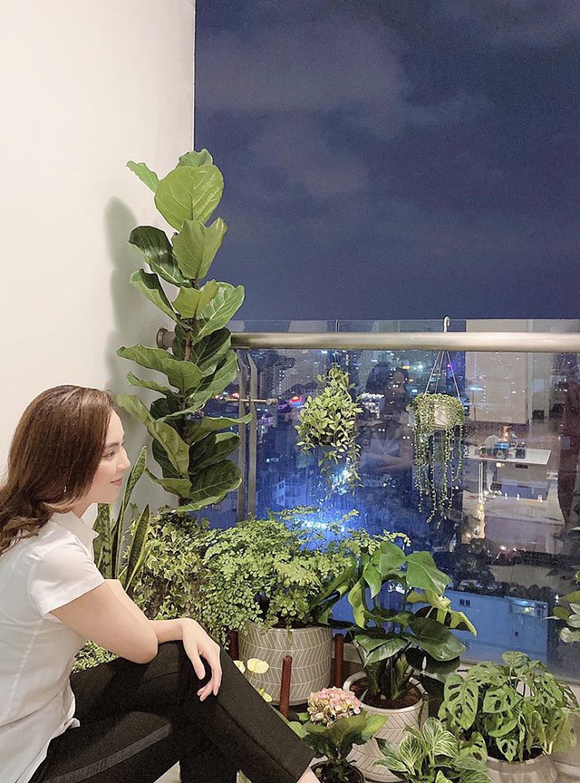 Mê mẩn khu vườn ngập tràn hoa lá của Khánh Thi, Duy Nam, Mai Ngọc-24