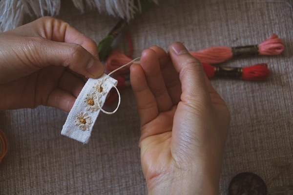 Cô gái Việt ở Mỹ nhuộm áo tặng mẹ chồng bằng nguyên liệu dễ ợt trong nhà bếp, chị em ố á đòi học theo-10