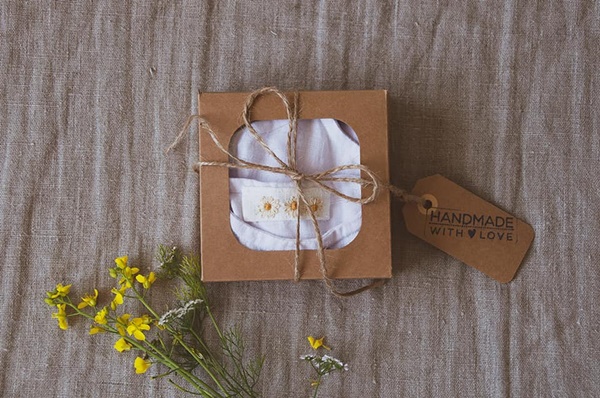 Cô gái Việt ở Mỹ nhuộm áo tặng mẹ chồng bằng nguyên liệu dễ ợt trong nhà bếp, chị em ố á đòi học theo-12