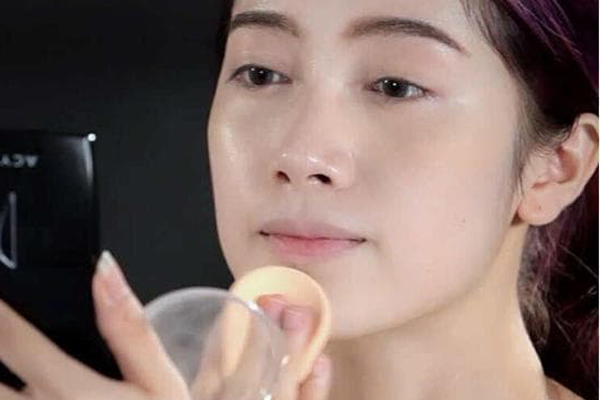 Bác sĩ cảnh báo: Kem chống nắng có 3 dấu hiệu sau đây sẽ khiến làn da của bạn đen sạm, lão hóa như thường-4