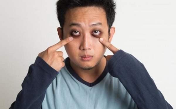 Nam giới phát hiện dấu hiệu 2 đen 2 mùi”, chứng tỏ thận đang có vấn đề-1